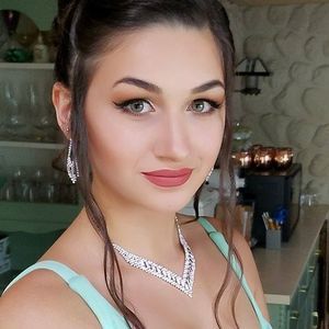 Meet your Posher, Faith